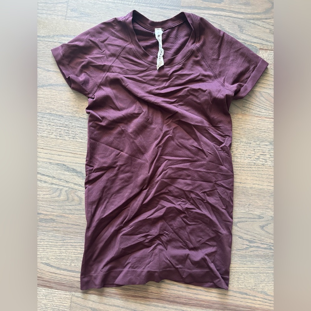 Lululemon Athletica Maroon Short Sleeve Tee